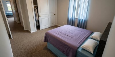  8 GUEST ROOM